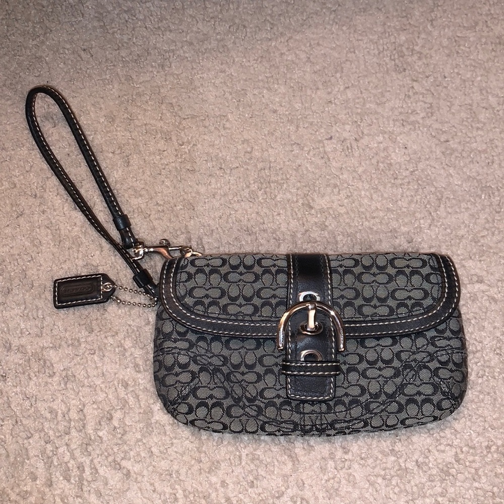 Hardly used coach mini wristlet